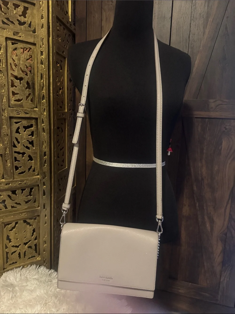 kate spade cream leather crossbody bag with adjustable strap light gray